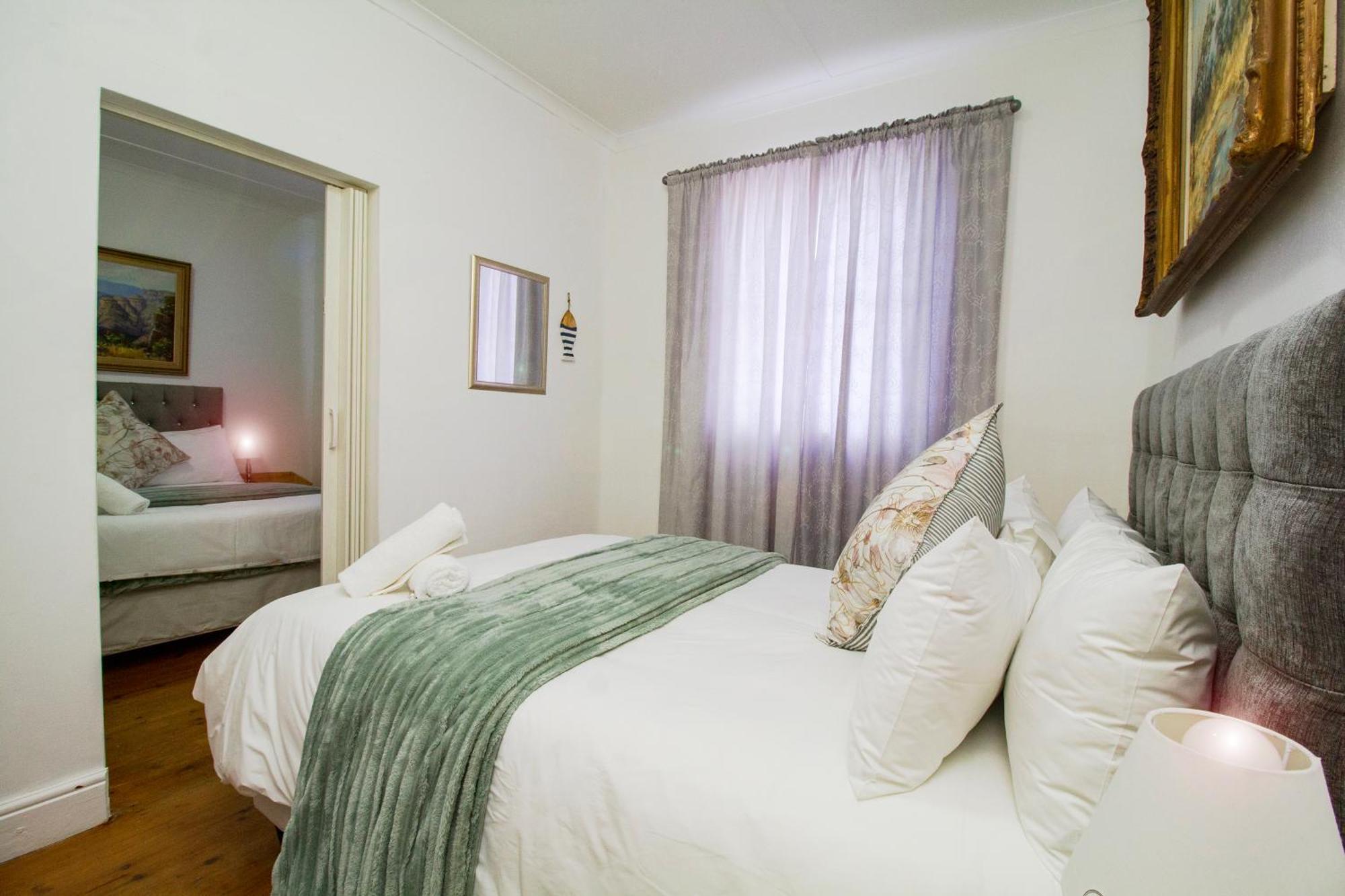 Schooner House Hotel Gansbaai Buitenkant foto